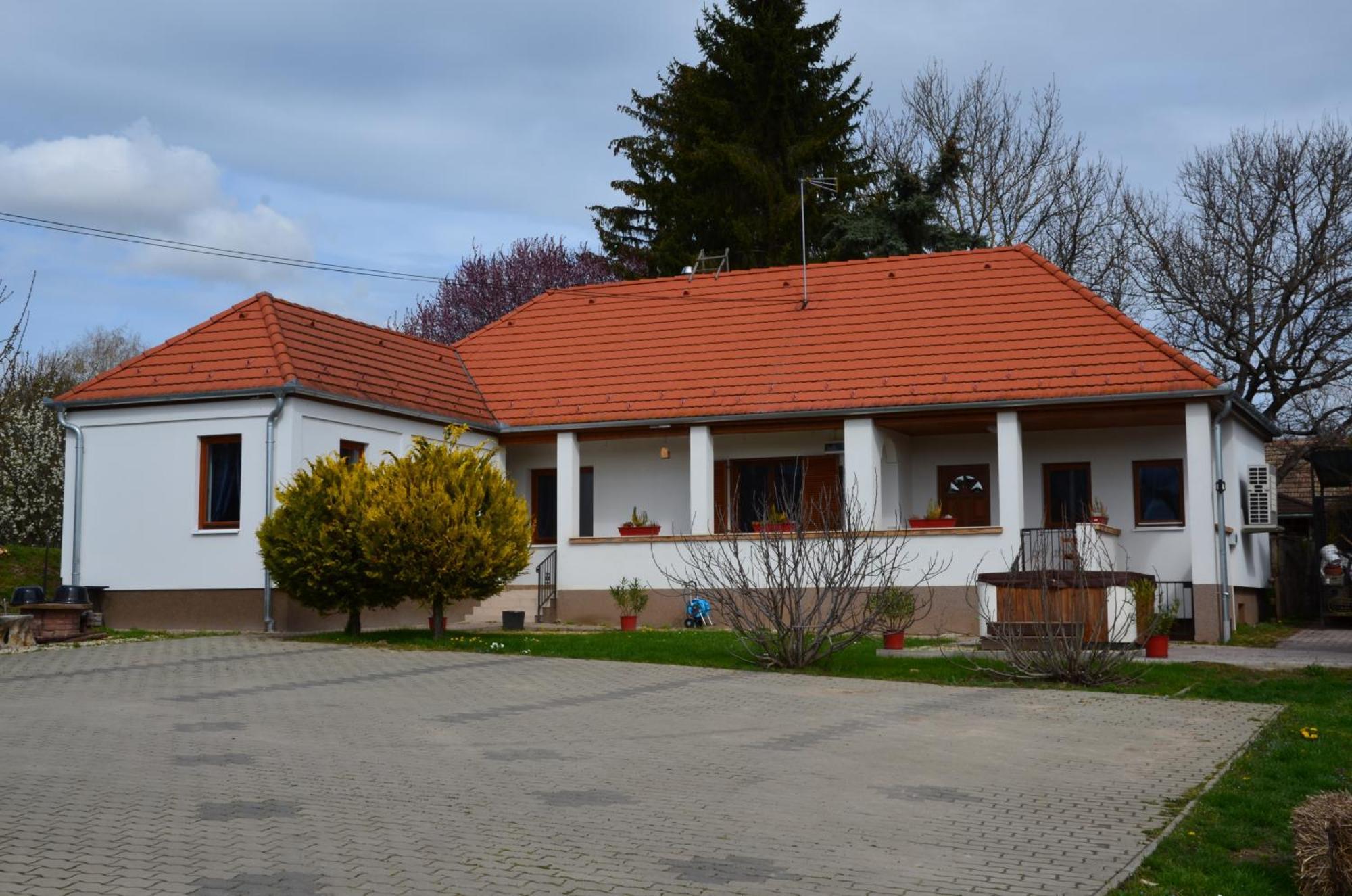 Kerekerdo Vendeghaz Hotel Kisszékely Exterior foto